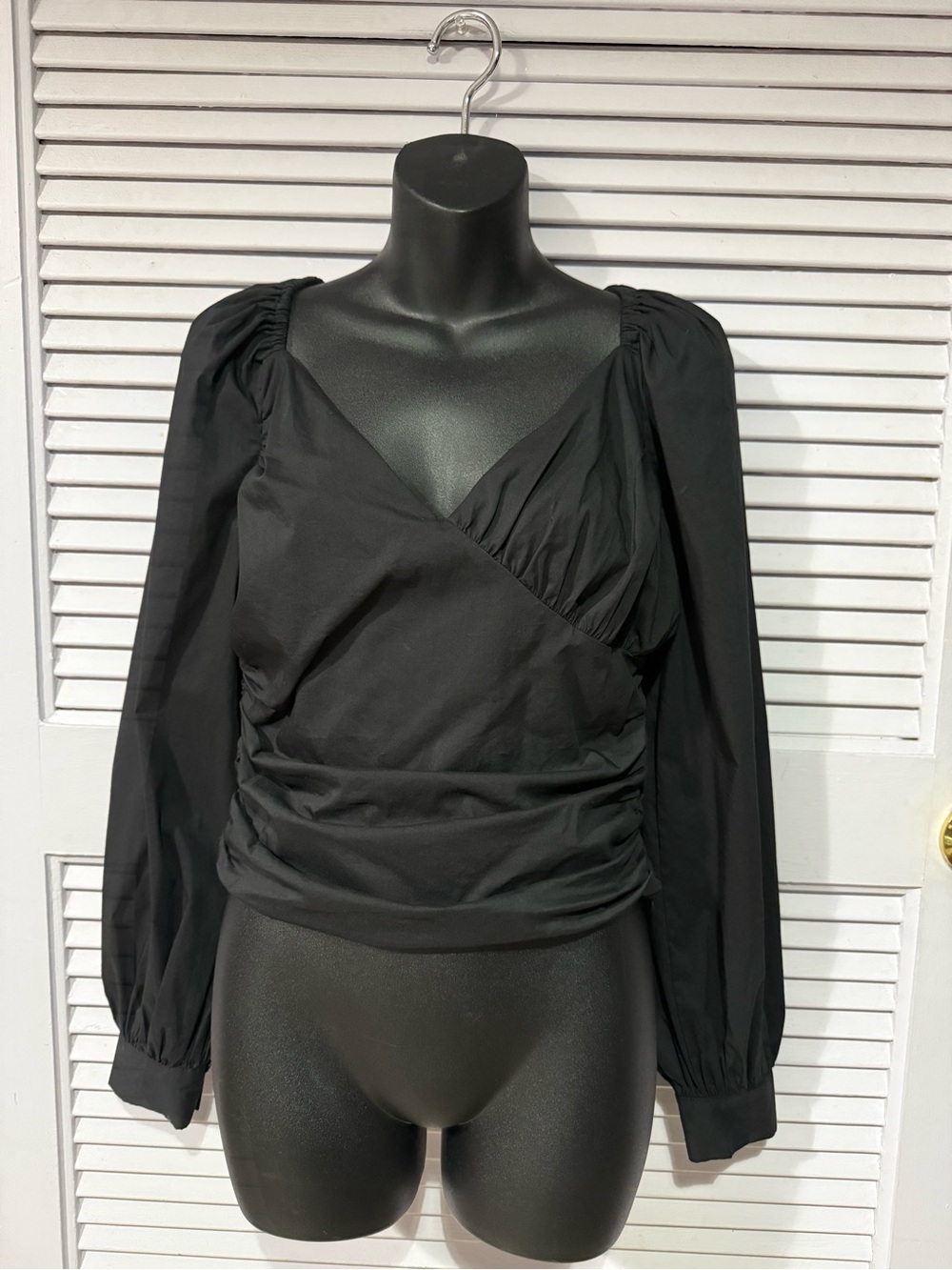 Anthropologie Sweetheart Puff Sleeved Black Blouse Size:Small